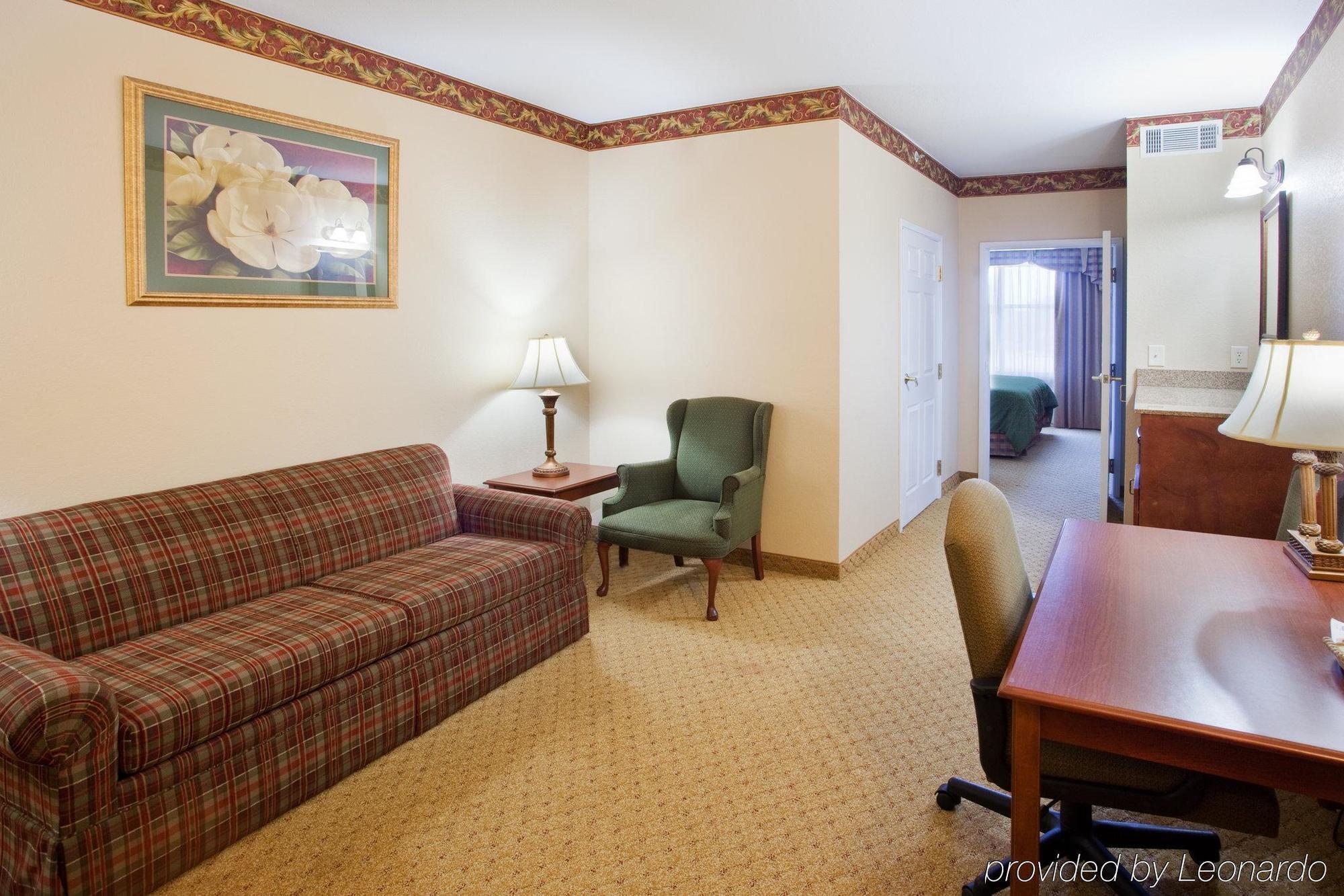 Hotel Country & By Radisson, Conyers, Ga Conyers